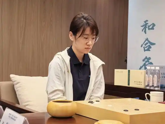 中超天王山之战：申花极限逆转山东，争冠悬念再起烽烟